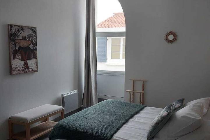 Gîte pour 4 personnes, avec jardin ainsi que piscine et jacuzzi, animaux acceptés à Soullans - 3