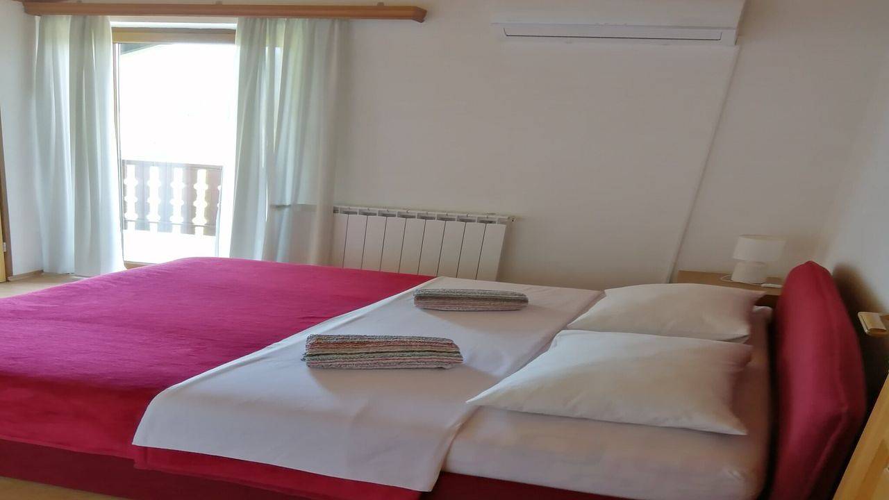 Ganze Ferienwohnung, Ferienwohnung für 2 Personen (12 m²) in Plitvička Jezera in Smoljanac, Lika-Senj