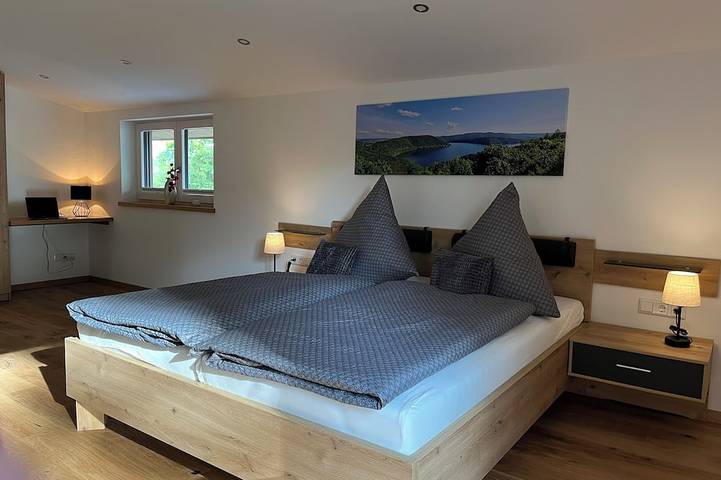 Ruhig gelegene moderne Ferienunterkunft mit Blick auf den Nationalpark Edersee in Basdorf, Vöhl