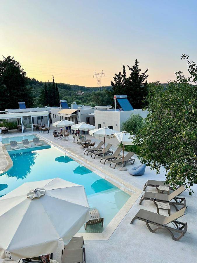 Camping para 10 personas, con jardín además de piscina para niños y piscina en Grecia