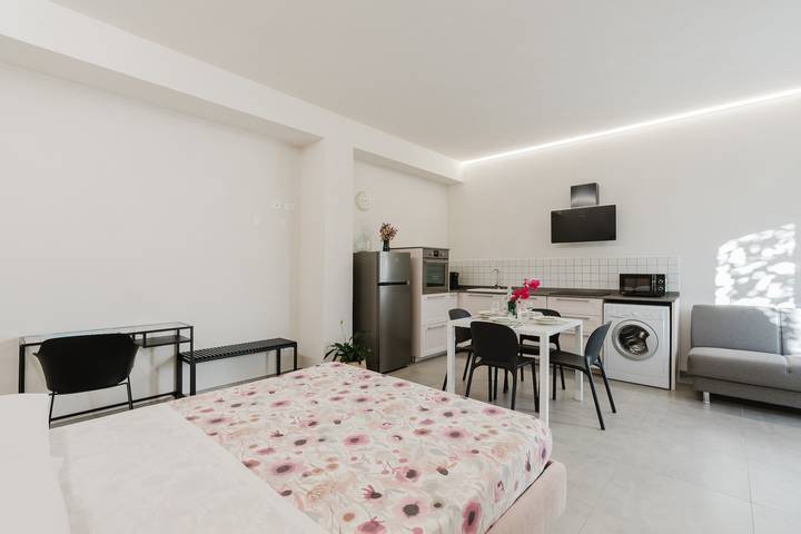 Entire apartment, Apartment 'Vento E Salsedine Tramontana' with Private Garden, Wi-Fi and Air Conditioning in Marsala, Trapani Province