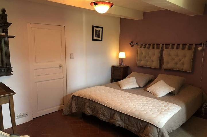 Gîte pour 9 personnes, avec jardin à Entrepierres - 4