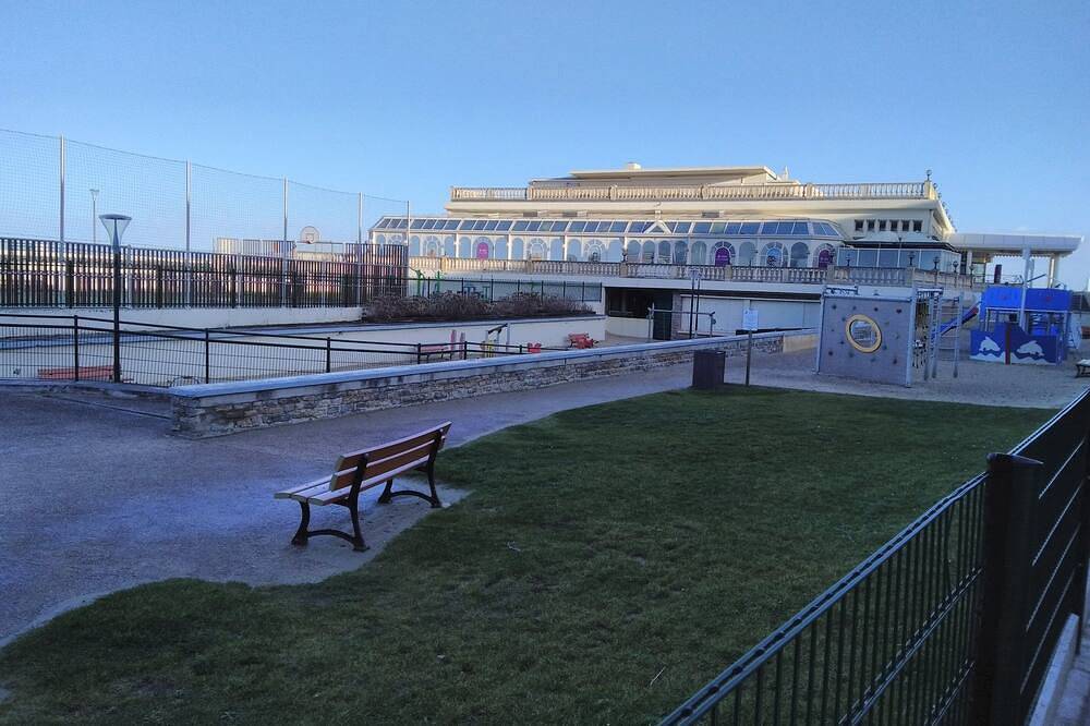 Entire apartment, Flab'Marin Rent A 1 Minute Of The Beach Foots classified 2 stars in Le Tréport, Dieppe region