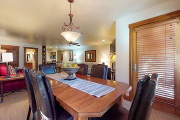 Vacation Apartment for 4 Guests in Vail Ski Resort, Vail, Picture 3