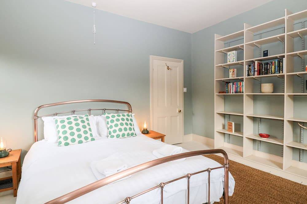 Eastview, family friendly, with open fire in Matlock in Matlock, Derbyshire