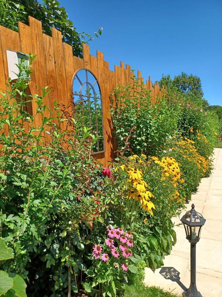 Gîte pour 11 personnes, avec terrasse ainsi que piscine et jardin dans le Lot - 3