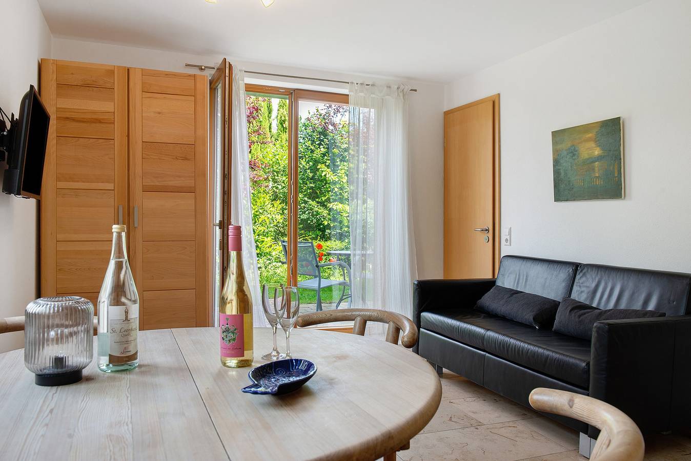 Ganze Wohnung, Ferienwohnung 'Lisa' mit Privatterrasse und Wi-Fi in Bodman-Ludwigshafen, Obersee (Bodensee)