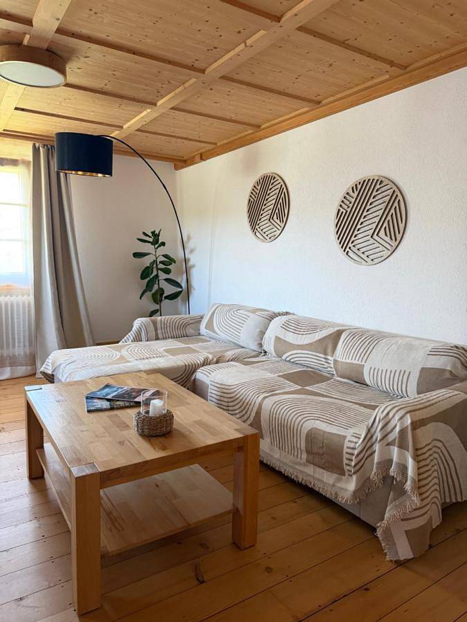 Ferienwohnung für 4 Personen, mit Balkon und Garten sowie Ausblick in Ibach