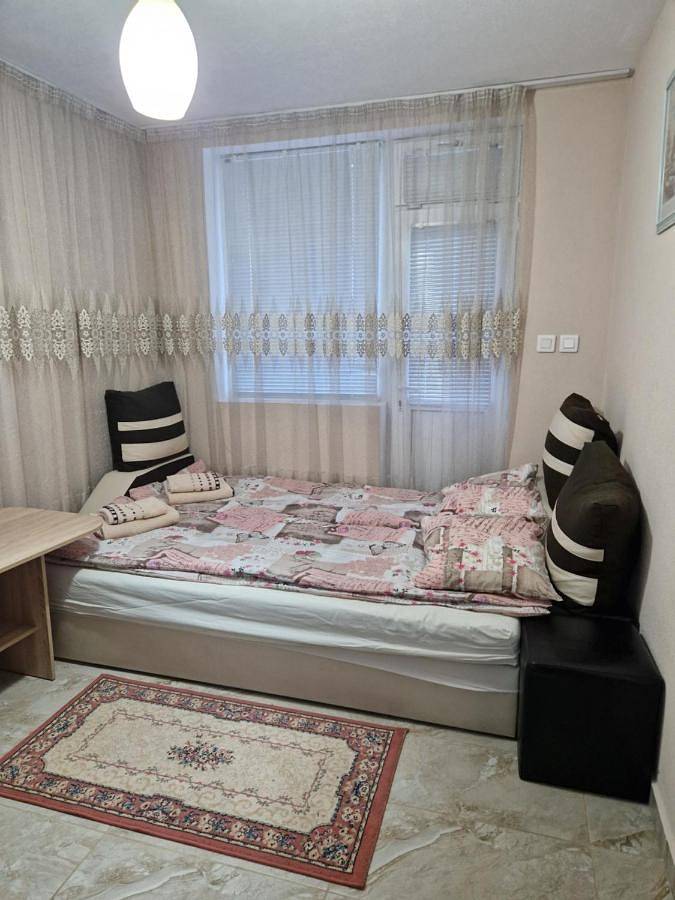 Apartment with Balcony in Gotsé Deltchev, Pirin