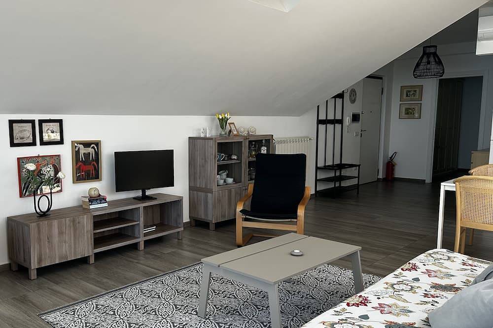 Apartamento entero, Marina Holiday Home - Casa panorámica en la playa, Calabria, sur de Italia in Pizzo, Provincia de Vibo Valentia