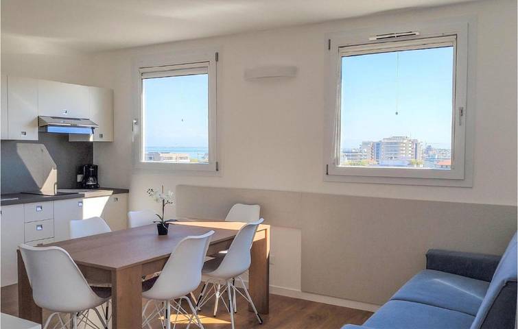 Apartamento entero, Elegante Residence Torre Bianca Apartamento de 2 dormitorios con capacidad para 5 personas in Lignano Sabbiadoro, Provincia d'Udine
