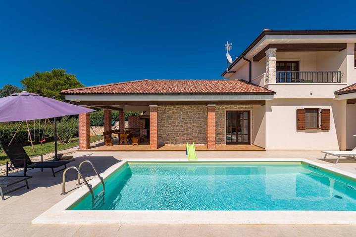 Holiday home for 10 people, with garden - 1