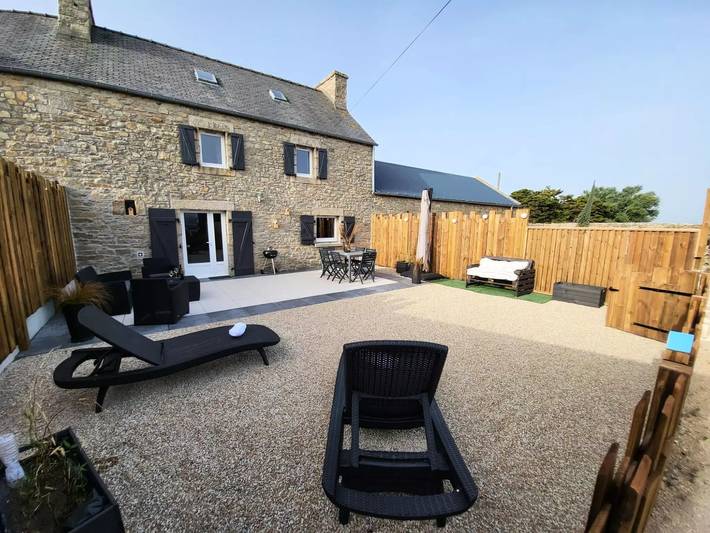 Location de vacances pour 4 personnes, avec jardin à Plounéour-Trez