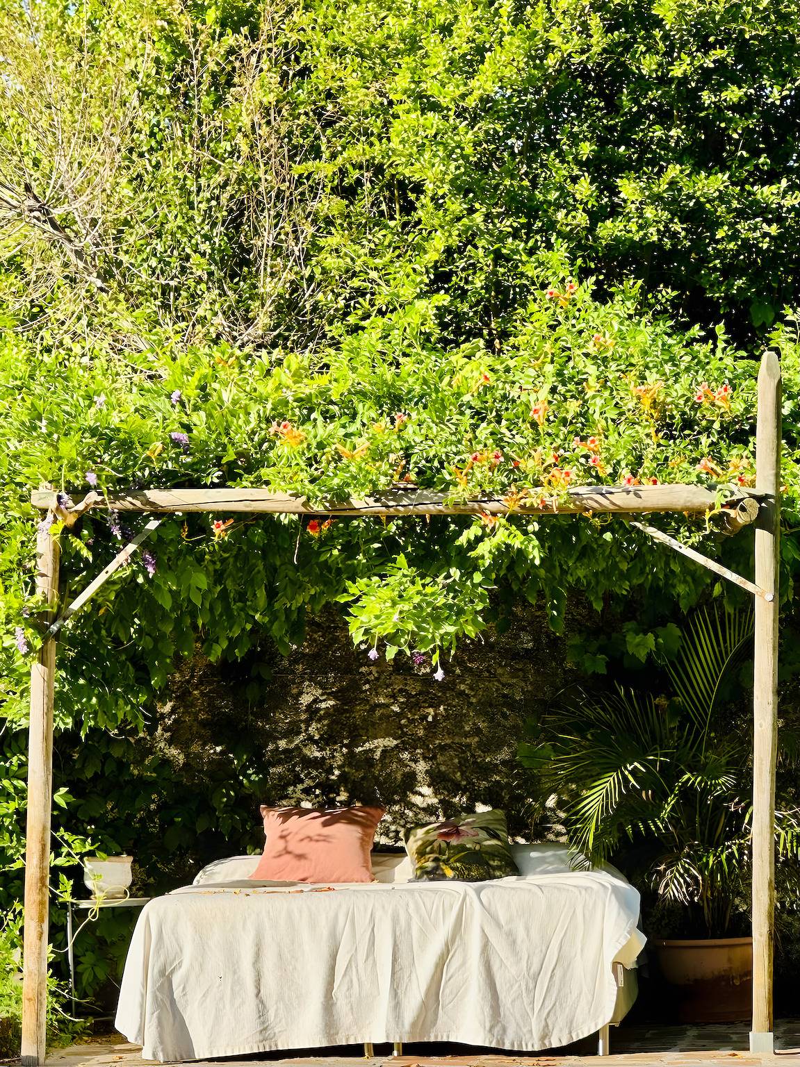 Chalet 'Finca El Búho Oak Natural Park' with Sea Views, Wi-Fi and Air Conditioning in Jimena de la Frontera, Los Alcornocales