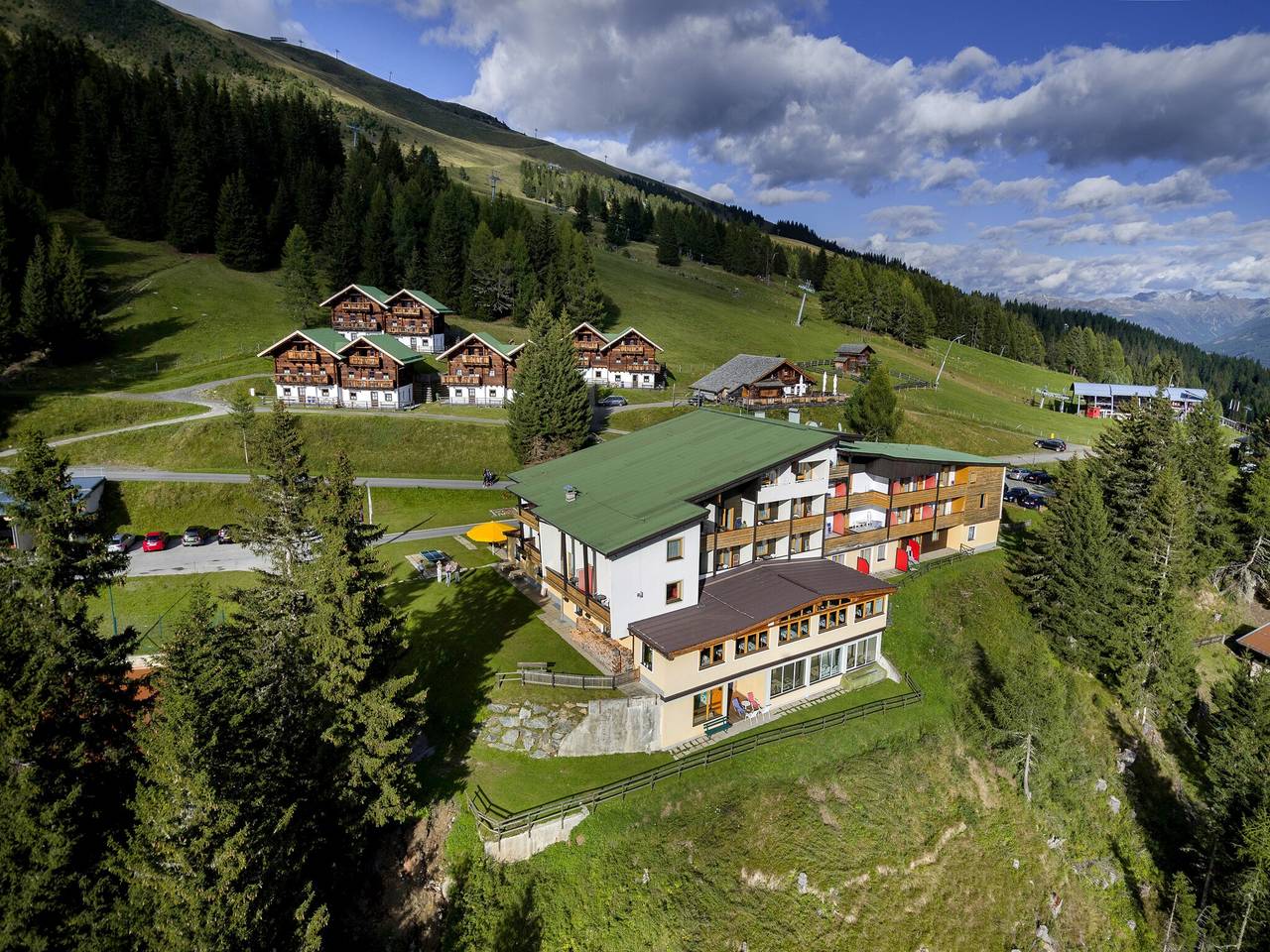 Ganze Wohnung, Chalet am Zettersfeld mit Dolomitenblick in Zettersfeld, Thurn