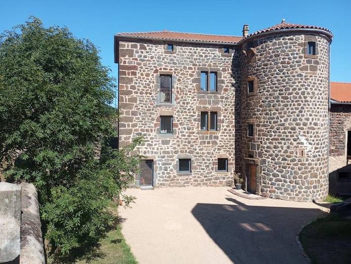 Location de vacances pour 12 personnes, avec jardin à Vergezac