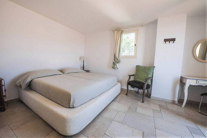 Bellissima villa con grande piscina in Roquebrune-sur-Argens, Costa mediterranea (Francia)