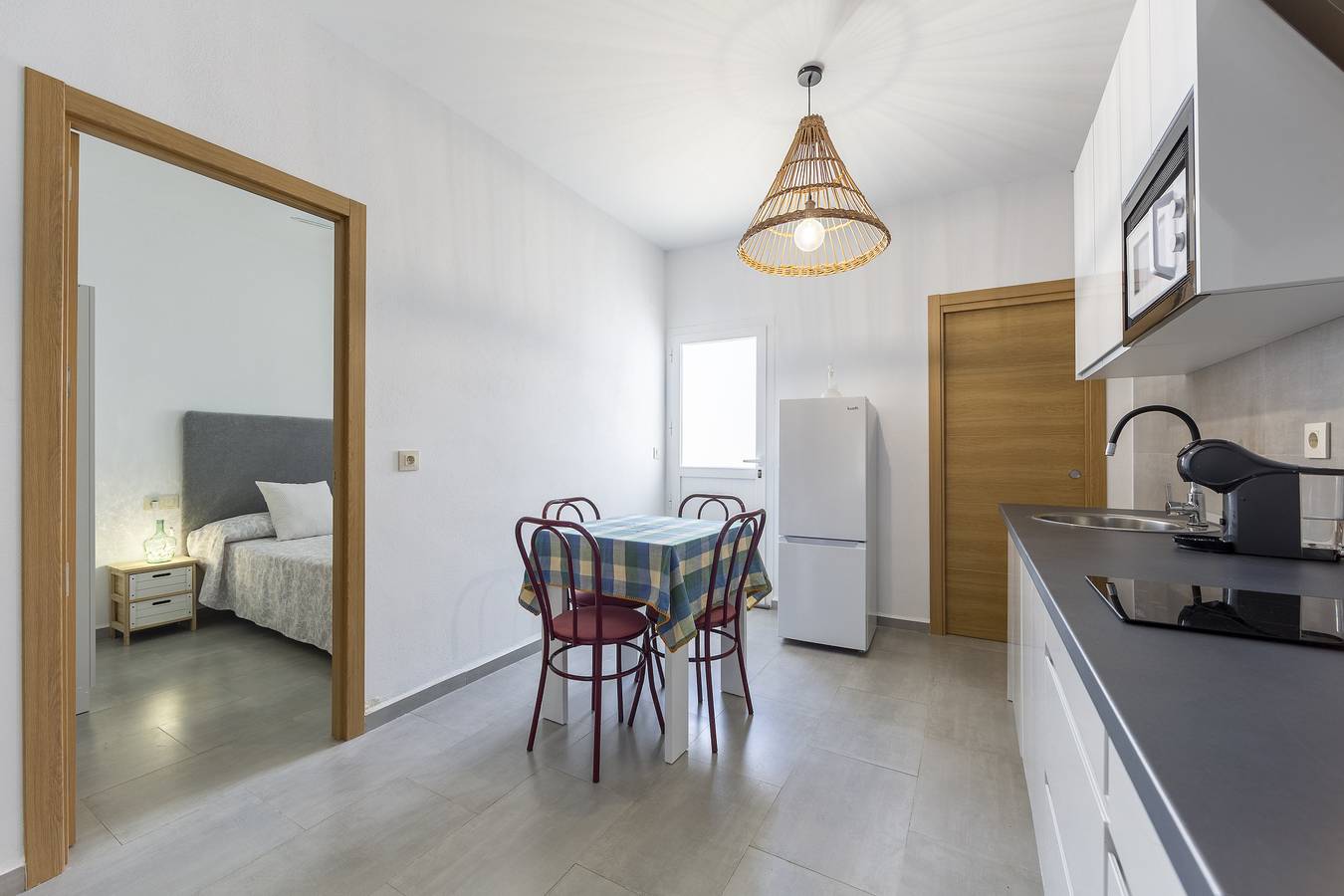 Apartamento entero, Apartamento 'Habitaciones' con vistas a la montaña, Wi-Fi y aire acondicionado in Fernán Pérez, Níjar