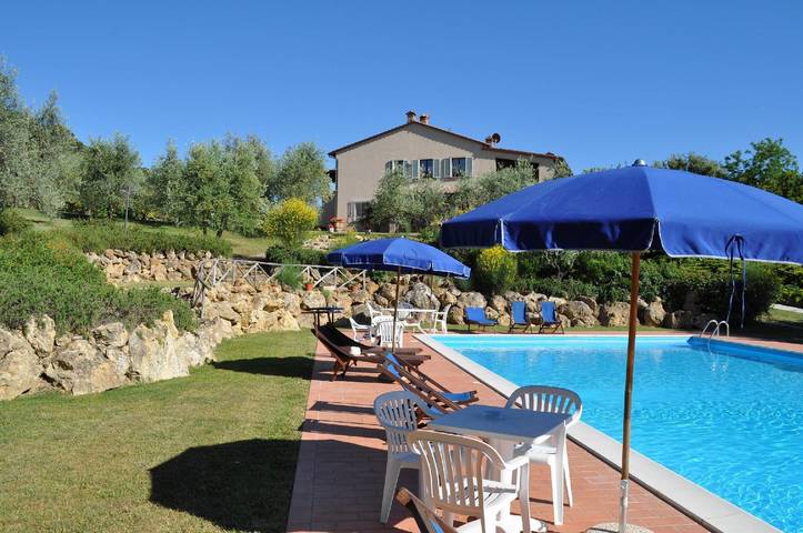 Agriturismo per 6 persone, con piscina e giardino nonché terrazza in Montaione