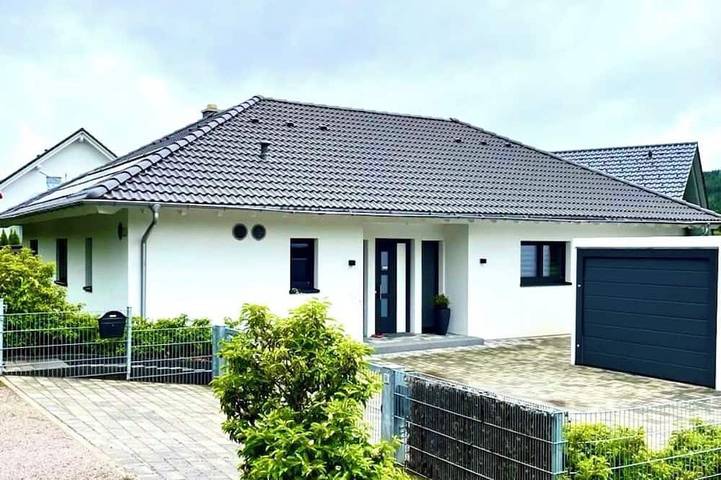 Bungalow für 4 Personen, mit Garten und Terrasse sowie Sauna und Whirlpool im Schwarzwald
