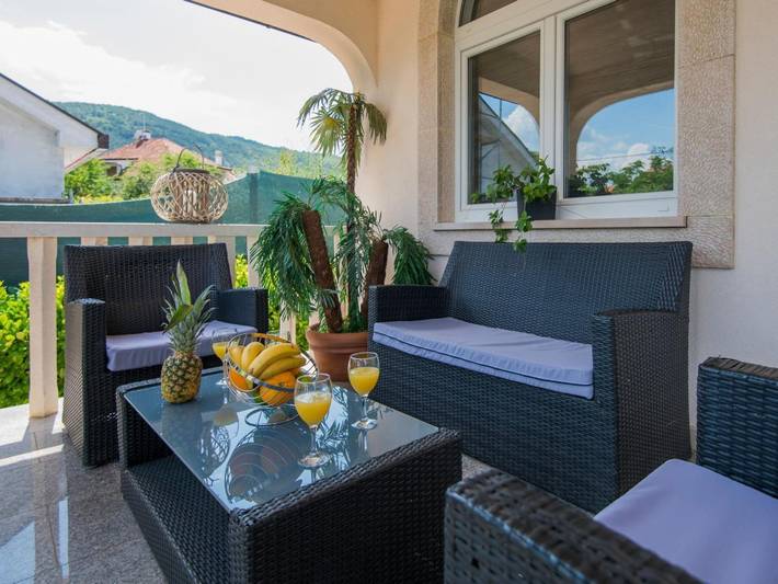 Villa Mia 2 - Six Bedroom Villa with Private Pool in Imotski, Makarska Riviera
