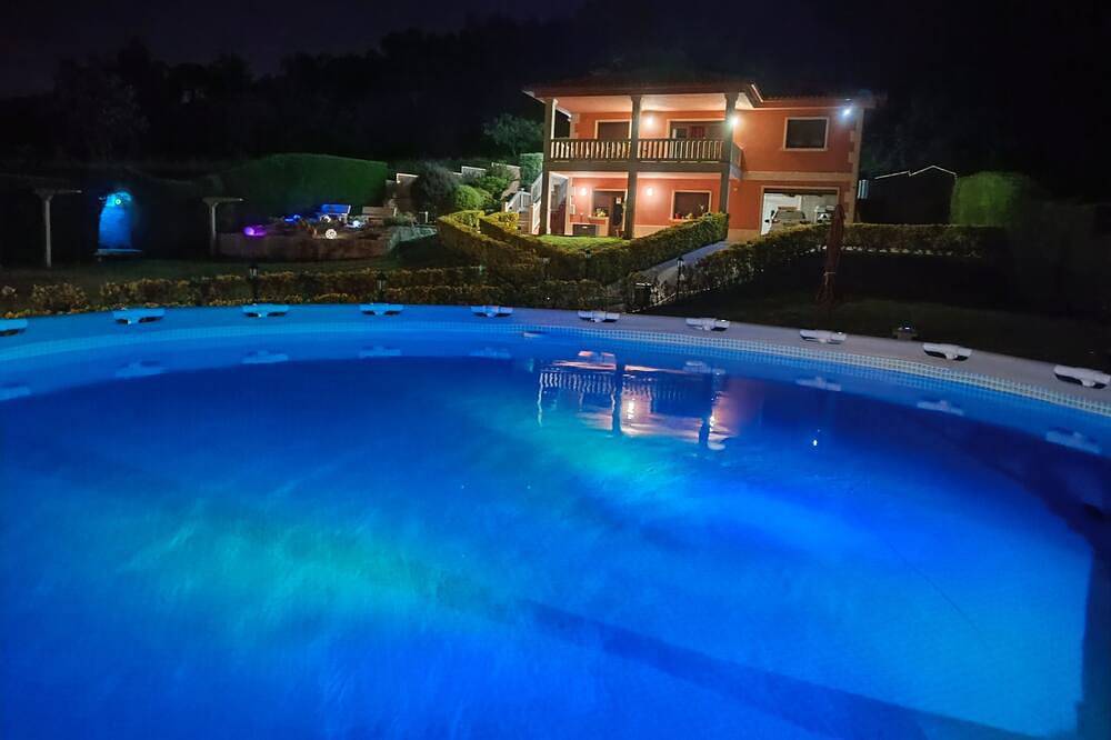 Oasis Inn Pedornes: The Vacation You Deserve! Maximum Comfort and Enjoyment. in Oia (Spain), Rías Baixas