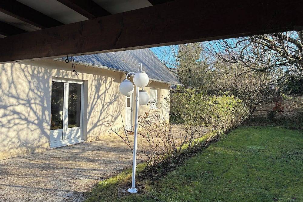 Gîte le nid du bouloir House with garden in the quiet center of lisieux in Lisieux, Region de Lisieux