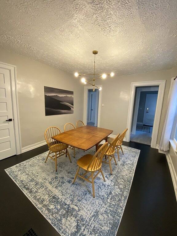 Entire Apartment walking distance to Cincy River front and Cov Wedding Venues in Kenton County