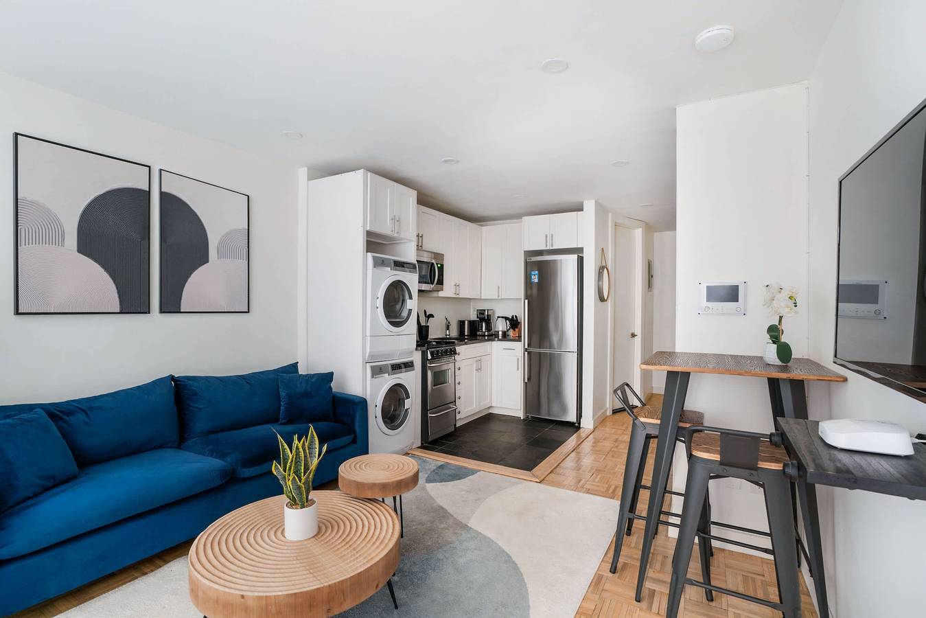 Entire apartment, 75-2B Prime Upper East Brand New 1Br W D Elev in Manhattan, New York City