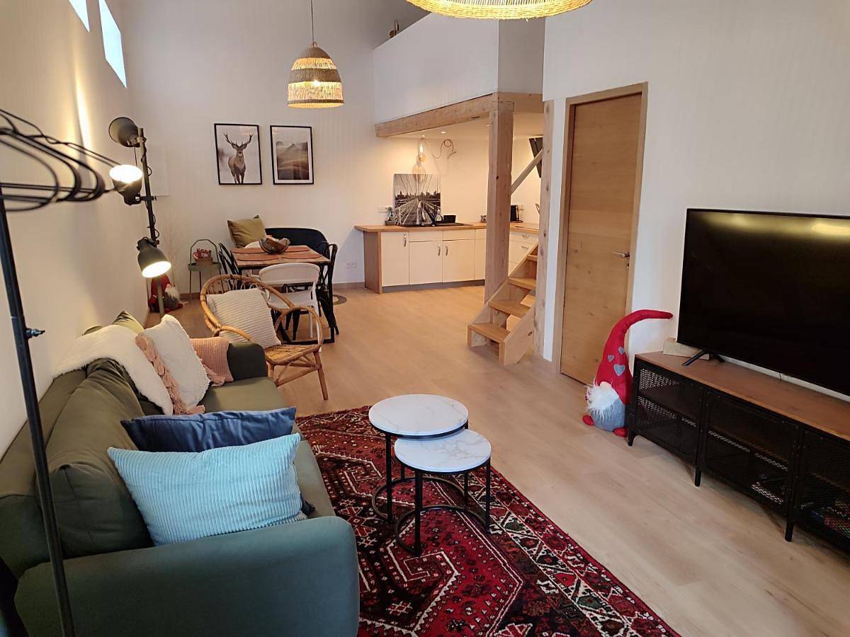 Appartement entier, Two-Bedroom Apartment in Lingolsheim, Région de Strasbourg