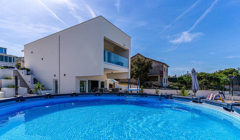 Villa für 5 Personen, mit Pool und Garten sowie Terrasse - 1