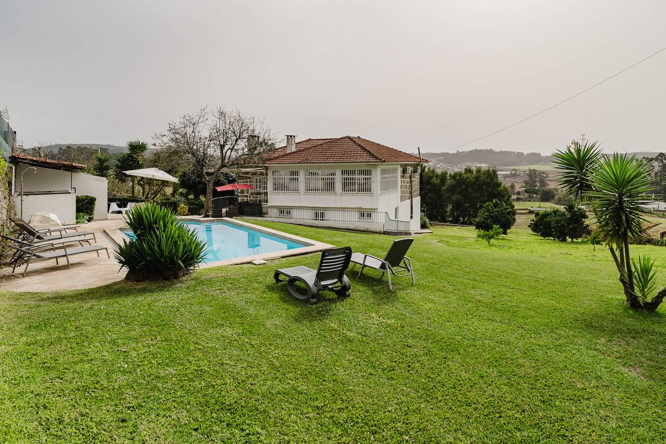 Villa 'The Beauty Of Simplicity' mit privatem Pool, Wi-Fi und Klimaanlage in Gondifelos, Gondifelos, Cavalões e Outiz