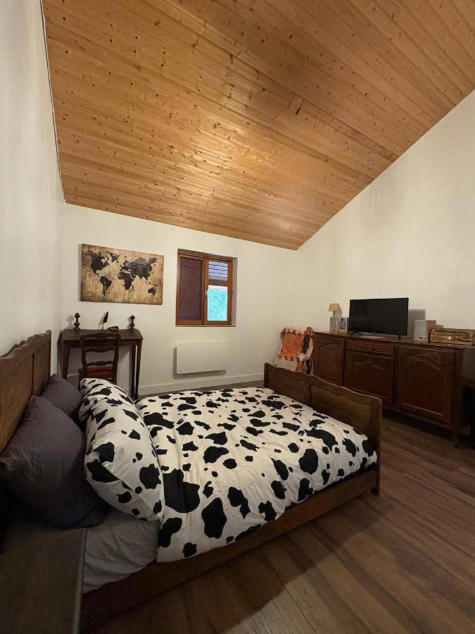 Two-Bedroom Chalet in L'Isle-Jourdain, Toulouse et ses environs