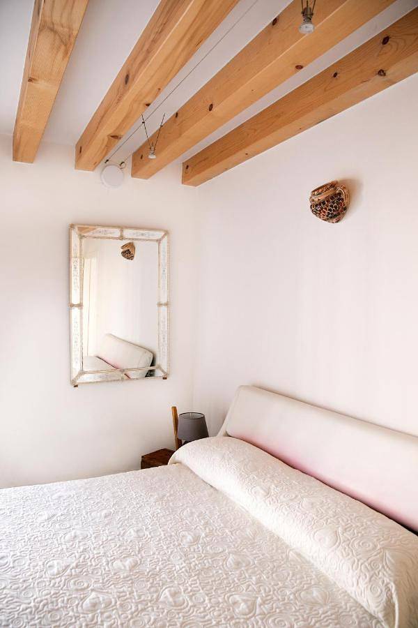 Location de vacances pour 4 personnes, avec vue ainsi que vue sur le lac et jardin, animaux acceptés à Murano - 4