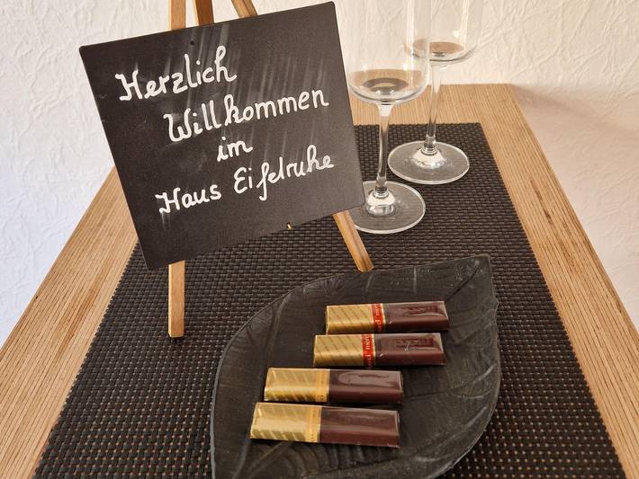 Ferienwohnung für 10 Personen, mit Terrasse und Garten in Birresborn