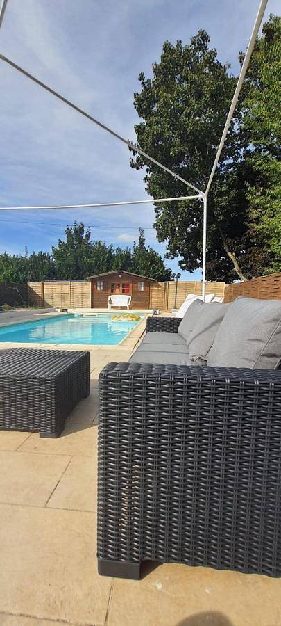 Gîte pour 2 personnes, avec piscine ainsi que jardin et terrasse, animaux acceptés à La Ferté-Gaucher - 4