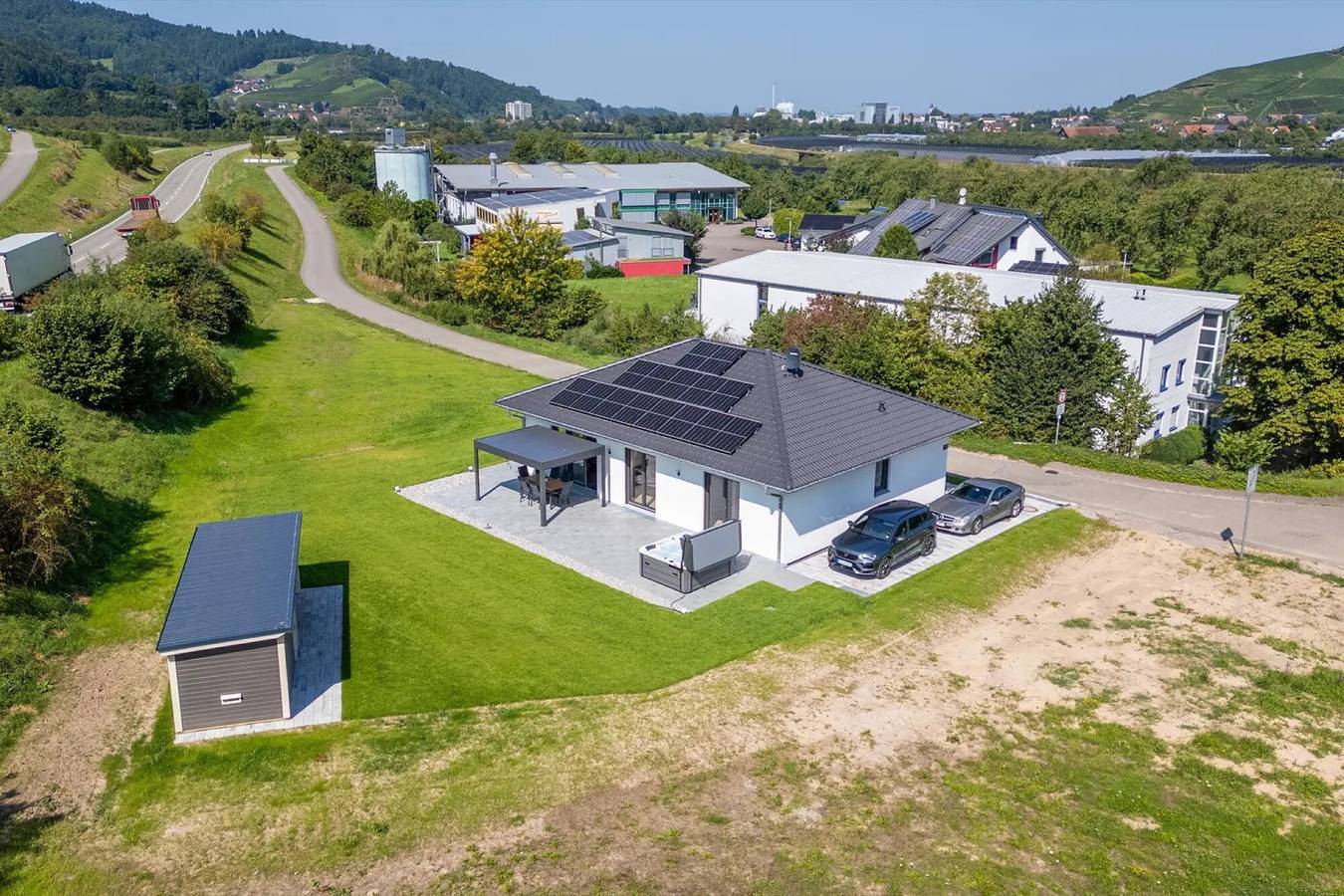 Entire apartment, Apartment 'Ferienhaus Lautenbach' with Mountain View, Private Terrace and Wi-Fi in Lautenbach, Central Black Forest