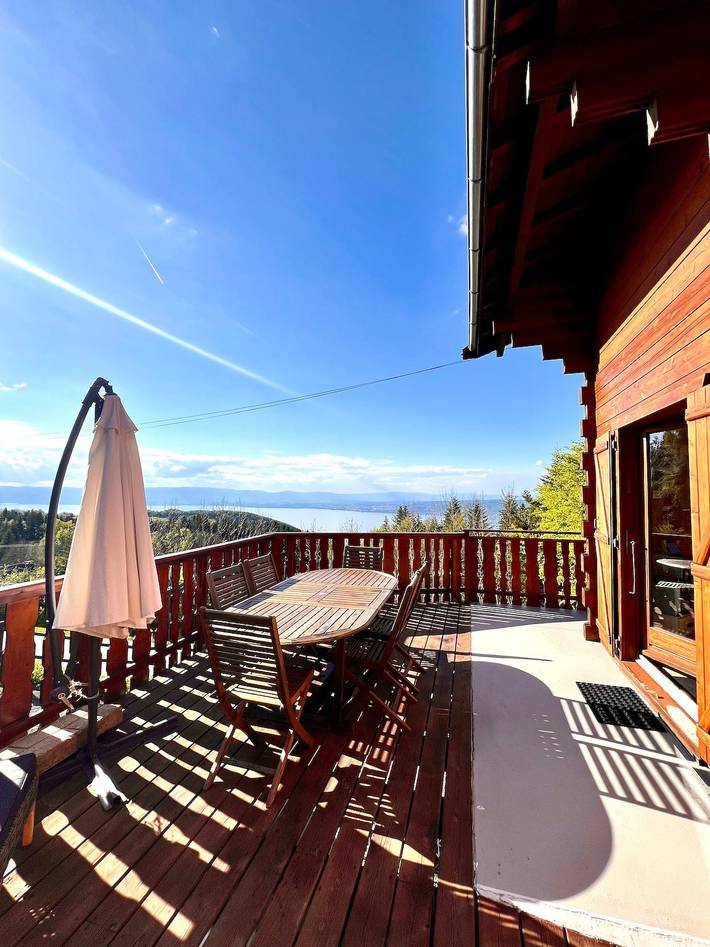 Chalet pour 8 personnes, avec vue sur le lac et balcon, adapté aux familles à Thollon-les-Mémises