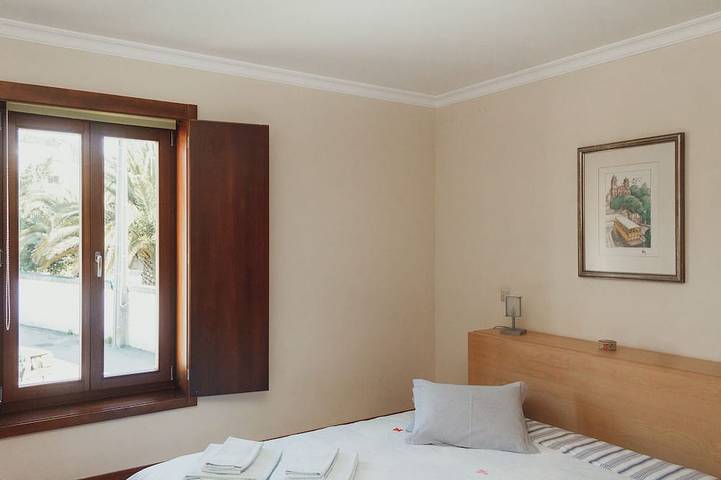 Casa de Campo com piscina, jacuzzi e campo de jogos in Alvarenga, Distrito de Aveiro