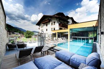Hotel für 4 Personen, mit Sauna und Ausblick sowie Pool und Garten in Ladis