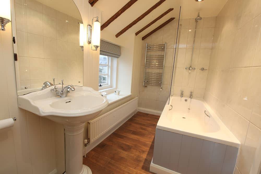 Style and Comfort - Welcome to The Bobbin in Ashford in the Water, Derbyshire