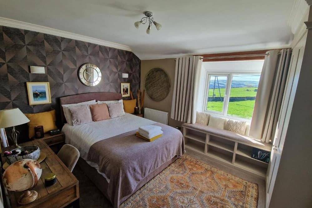 Ryburn View Cottage set in the picturesque Ryburn and Calder valley. in West Yorkshire