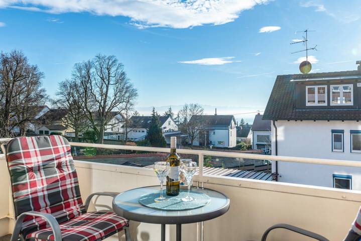 Ferienwohnung für 4 Personen, mit Balkon und Garten sowie Seeblick in Meersburg - 2