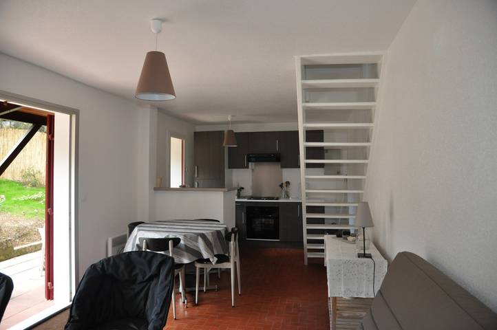 Location de vacances pour 4 personnes, avec terrasse et jardin dans Golf de la Méjanne - 3