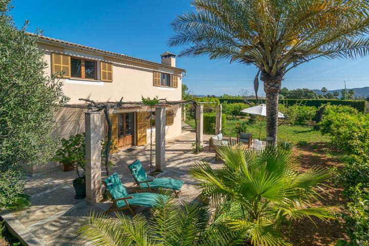 Villa for 5 people, with terrace and garden in Inca