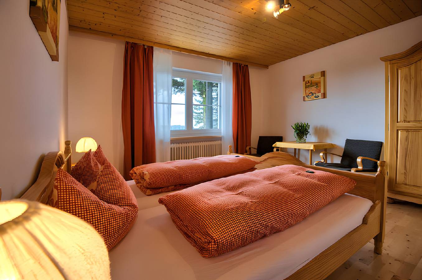 Ganze Wohnung, Ferienwohnung 'Schwalbe' mit Bergblick, privater Terrasse und Wi-Fi in St. Märgen, Südschwarzwald