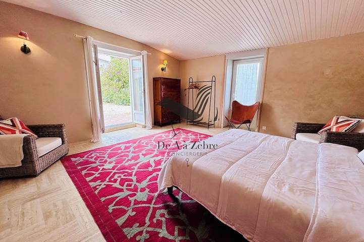 Location de vacances pour 14 personnes, avec jardin et terrasse, animaux acceptés à Port-des-Barques - 4