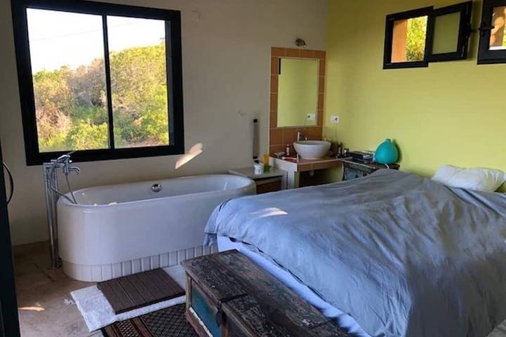 Architect'S Villa, Quiet Location, Imprensable Sea View in Coti-Chiavari, Ajaccio region