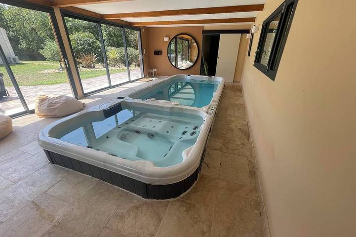 Maison de vacances pour 10 personnes, avec jacuzzi, animaux acceptés