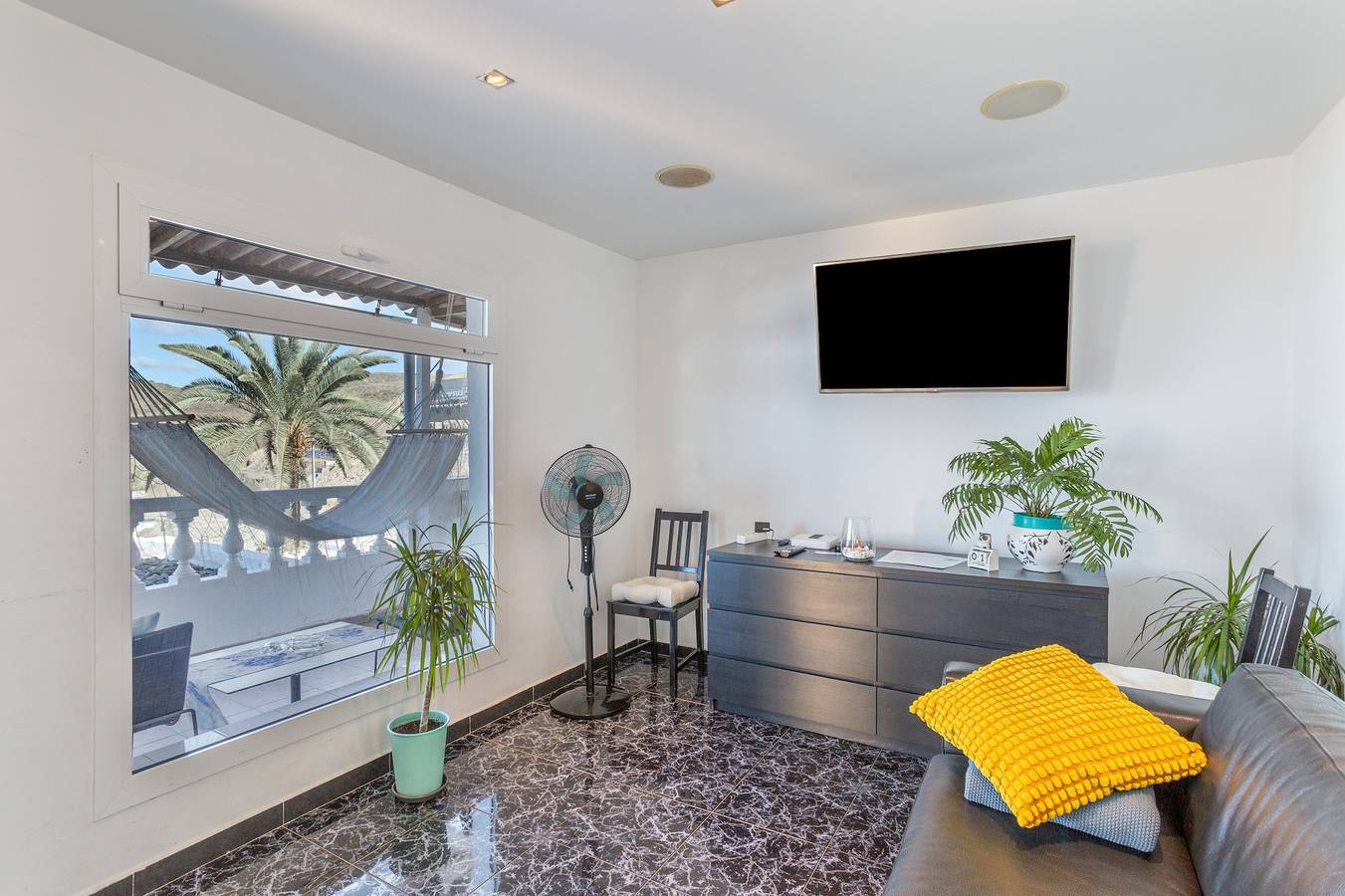 Apartamento inteiro, Apartamento 'Bem-vindos à Zona Relax' com Vista Mar, Wi-Fi e Ar Condicionado in La Verga, Mogán